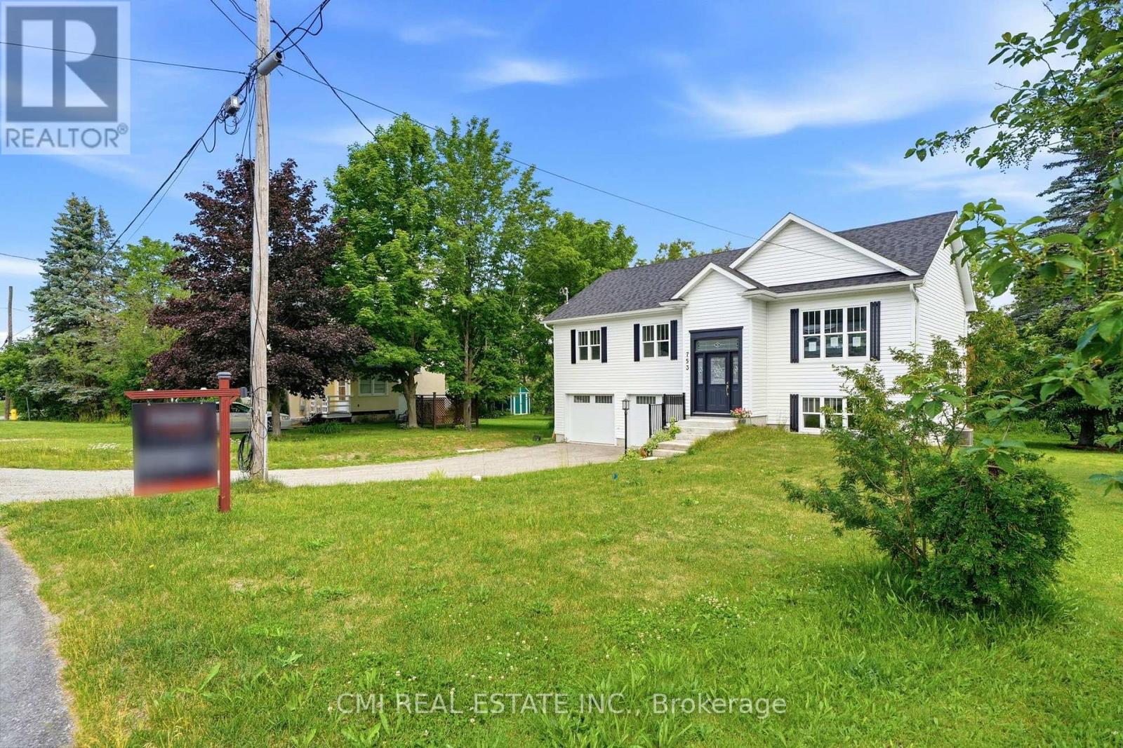 753 Fifth Avenue, Tay (Port Mcnicoll), Ontario  L0K 1R0 - Photo 3 - S13558958