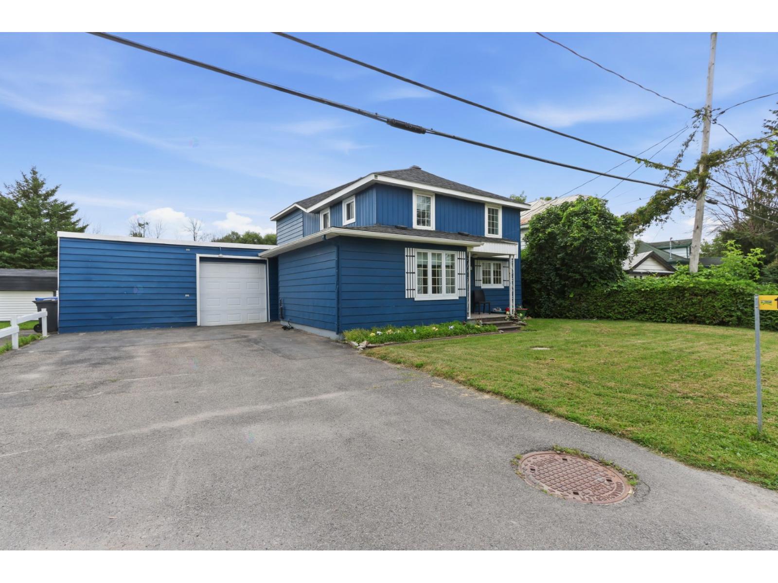 1757 Rue Châteauguay Godmanchester Quebec Canada J0S1H0 2