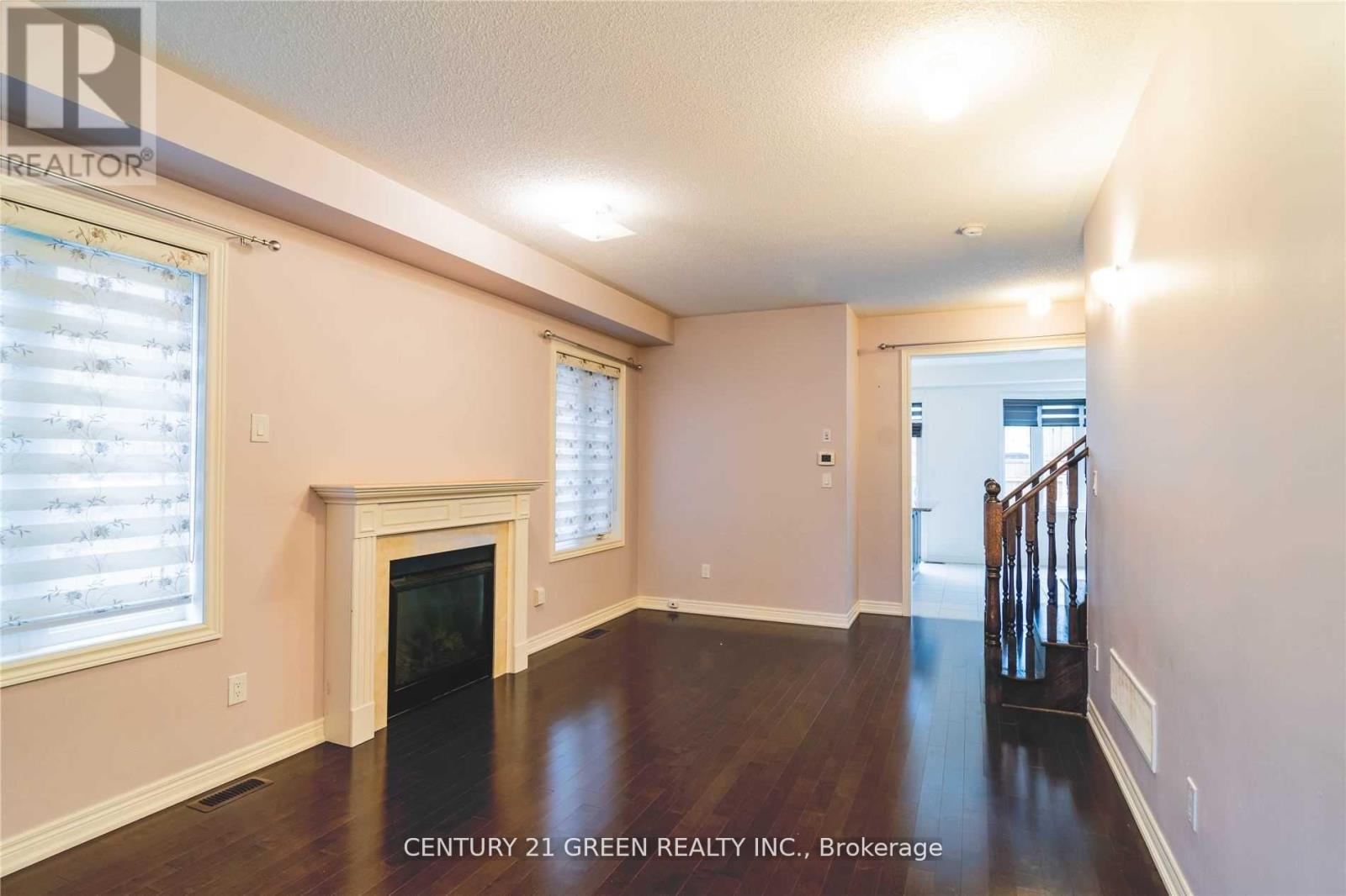 73 Thornbush Boulevard, Brampton, Ontario  L7A 4J9 - Photo 2 - W13558902