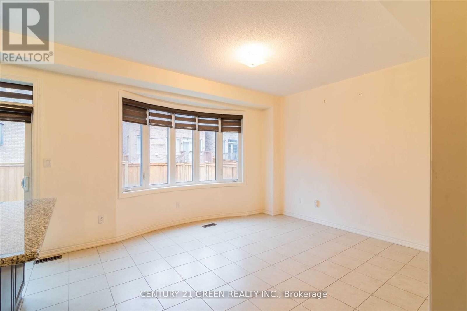 73 Thornbush Boulevard, Brampton, Ontario  L7A 4J9 - Photo 8 - W13558902