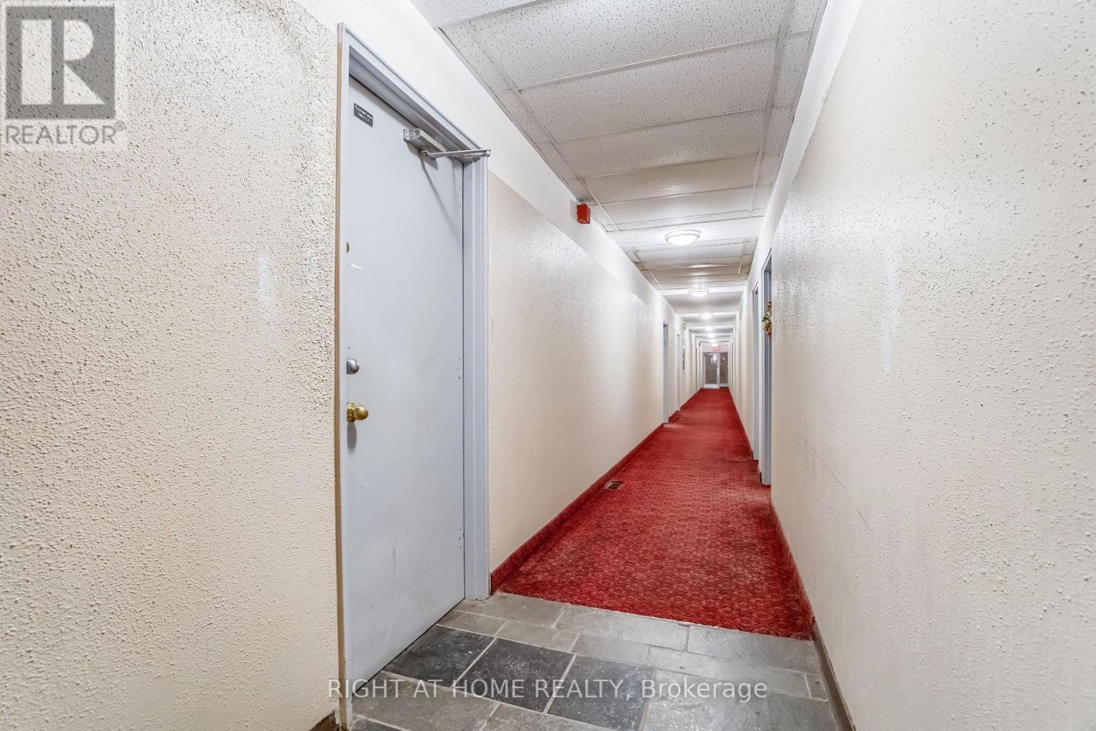 345 The East Mall, Toronto, Ontario  M9B 3Z8 - Photo 11 - W13558960