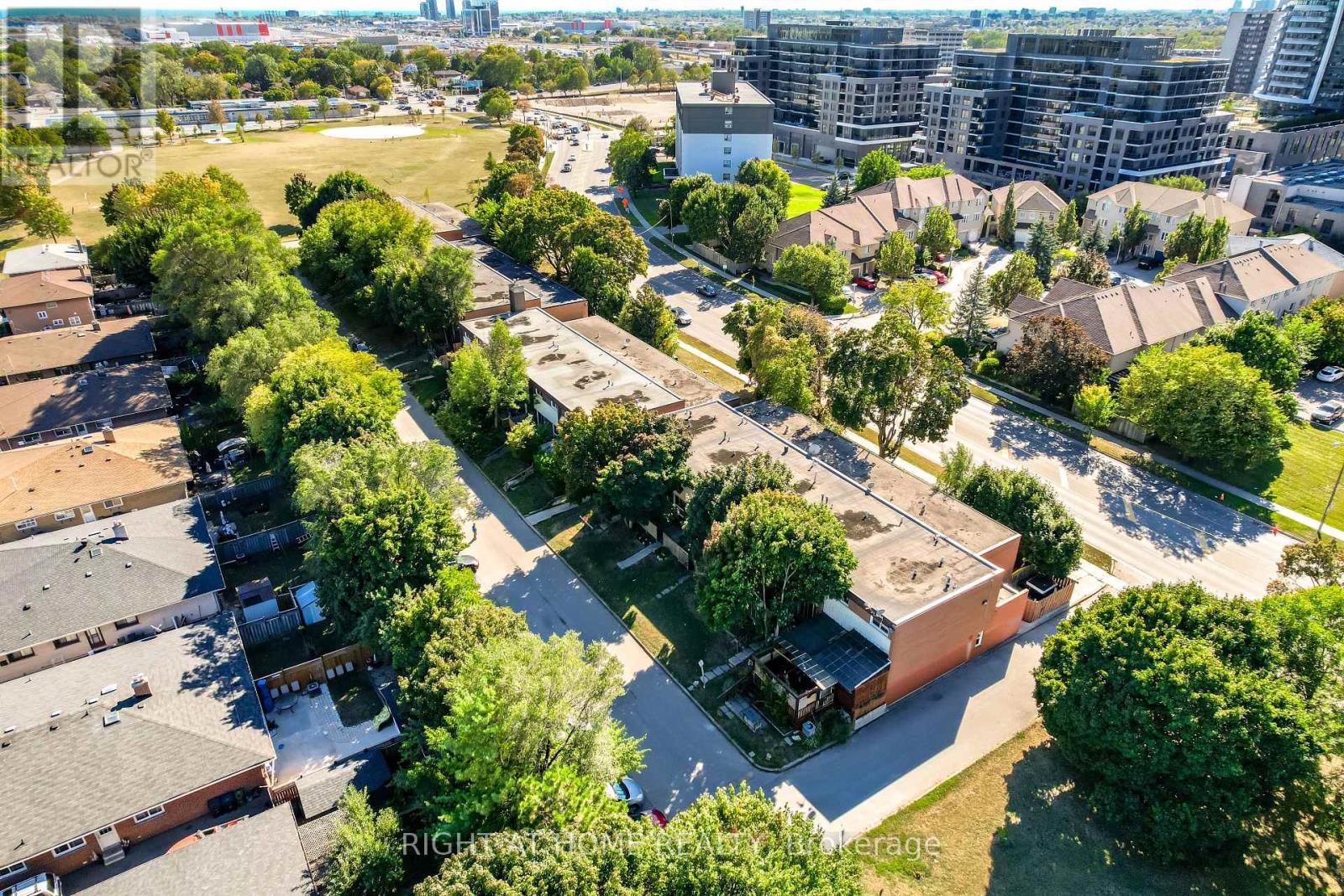 345 The East Mall, Toronto, Ontario  M9B 3Z8 - Photo 14 - W13558960