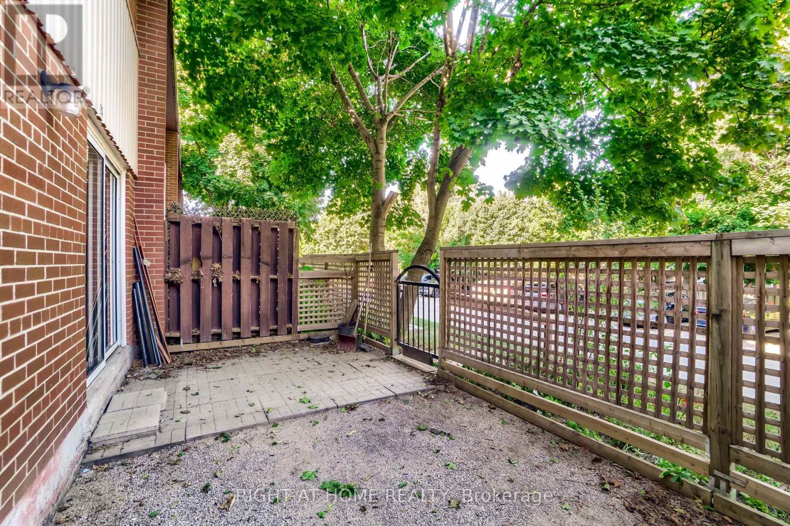 345 The East Mall, Toronto, Ontario  M9B 3Z8 - Photo 20 - W13558960
