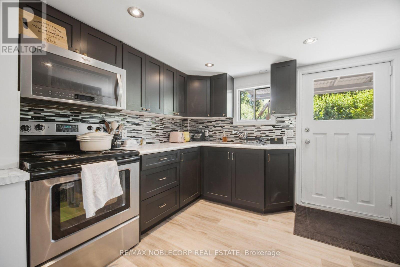 262 Pine Street, Milton, Ontario  L9T 1K5 - Photo 10 - W13558994