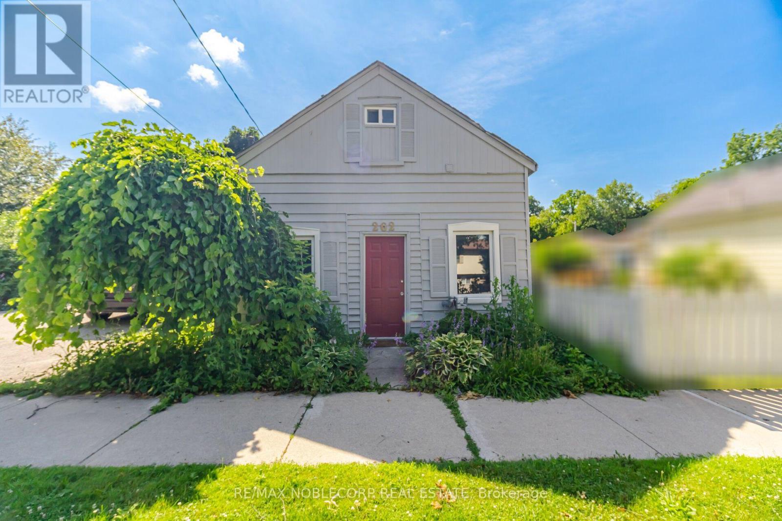 262 Pine Street, Milton, Ontario  L9T 1K5 - Photo 2 - W13558994