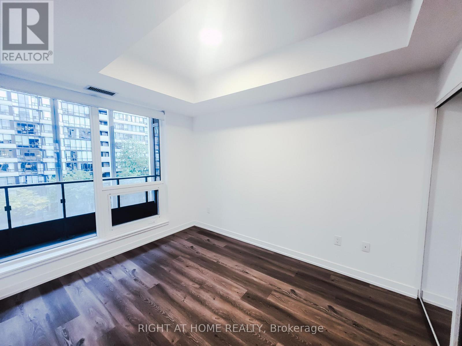 315 - 395 Square One Drive, Mississauga, Ontario  L5B 0P6 - Photo 12 - W13559004