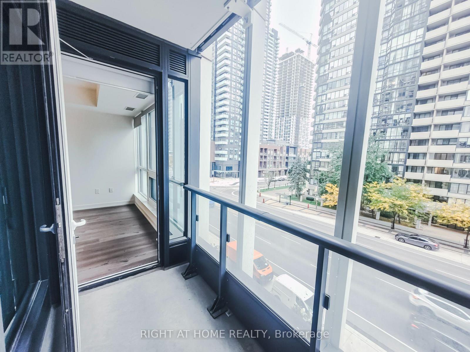 315 - 395 Square One Drive, Mississauga, Ontario  L5B 0P6 - Photo 14 - W13559004