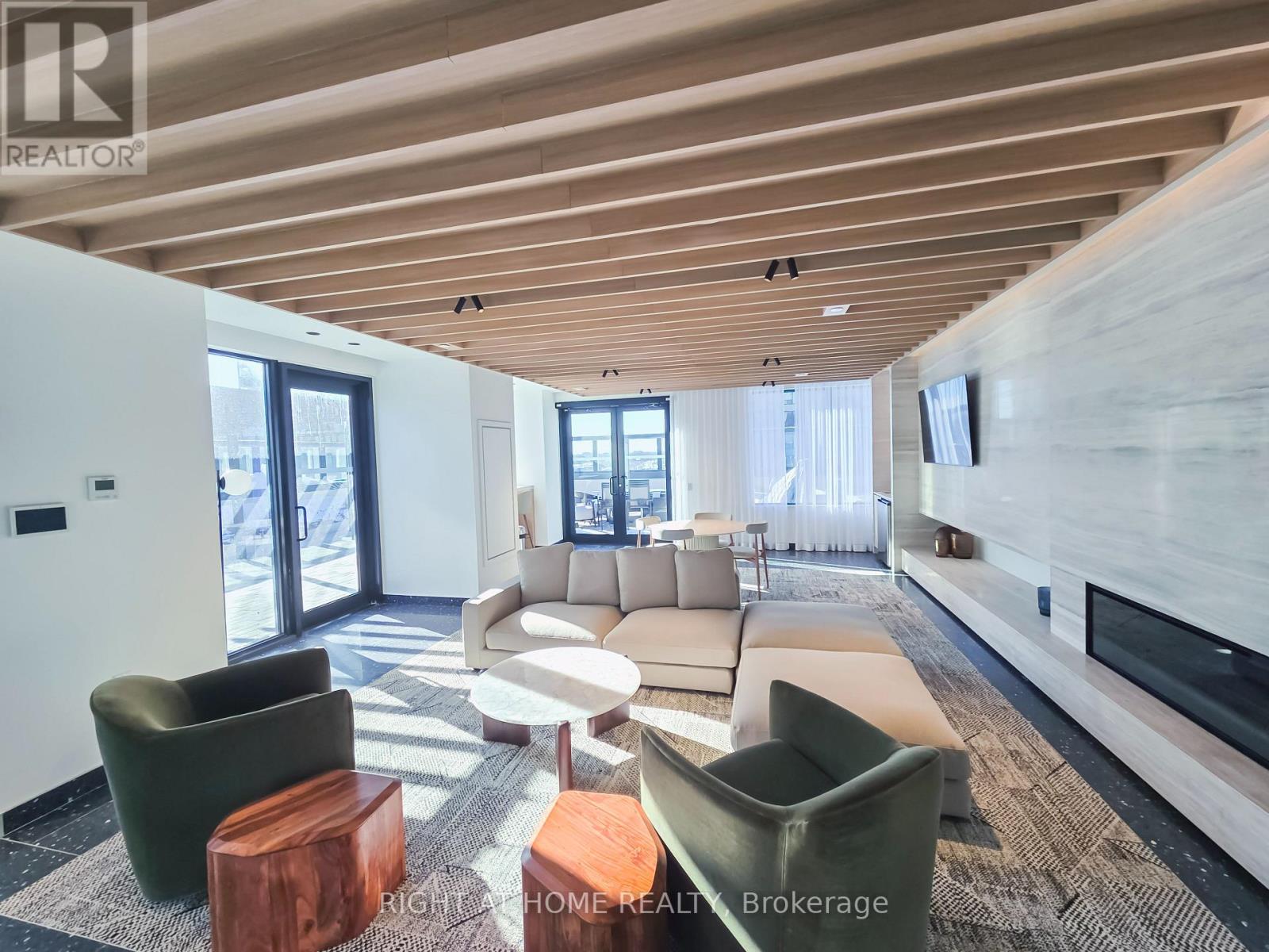 315 - 395 Square One Drive, Mississauga, Ontario  L5B 0P6 - Photo 17 - W13559004