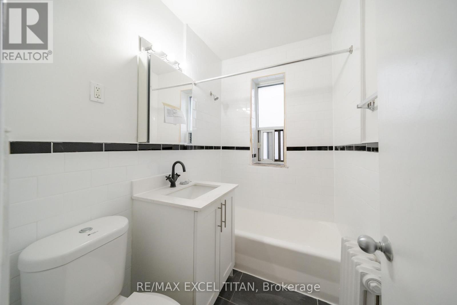 201 - 156 Kingston Road, Toronto, Ontario  M4L 1S7 - Photo 8 - E13521636