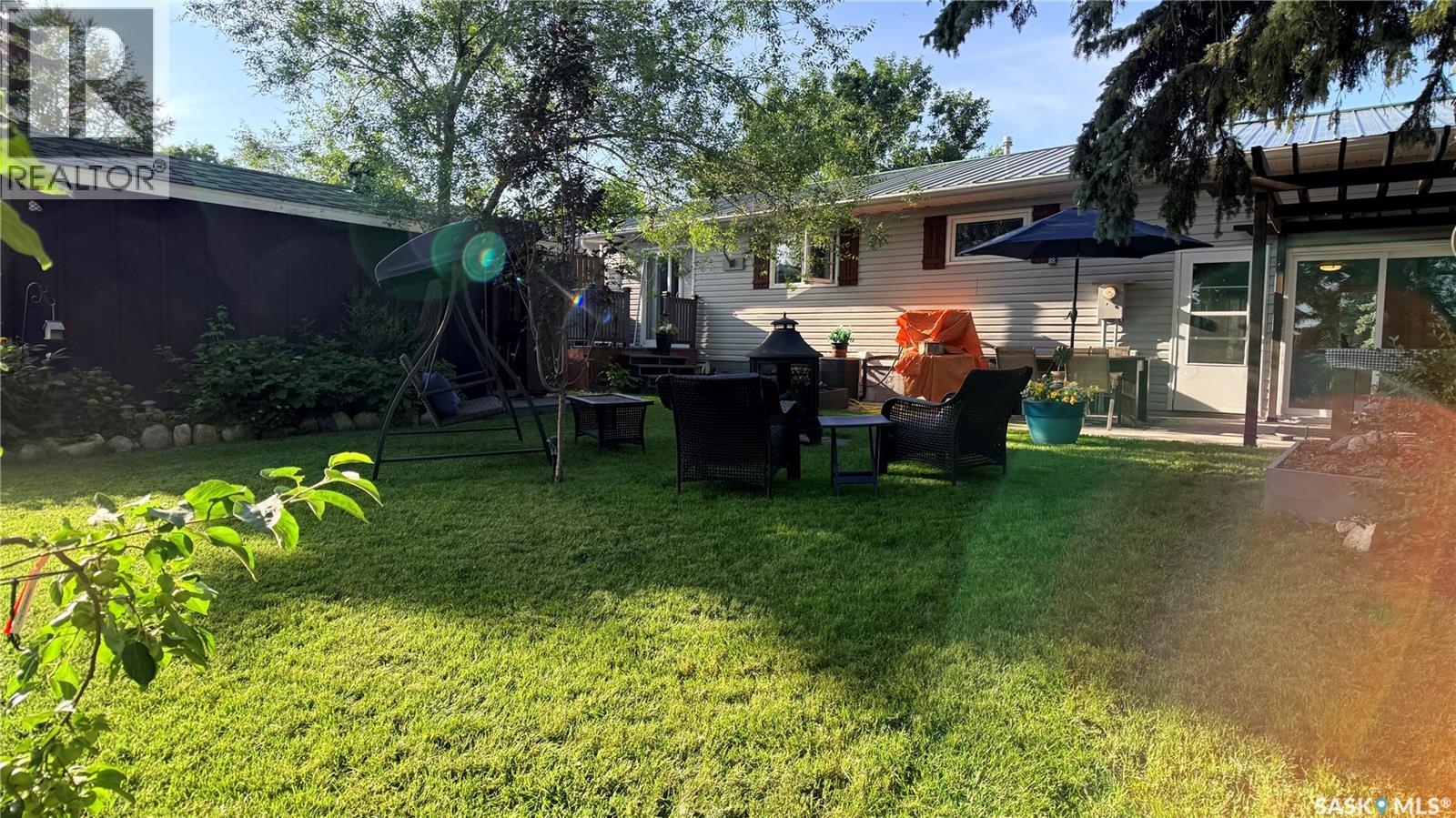 709 Prospect Avenue, Oxbow, Saskatchewan  S0C 2B0 - Photo 41 - SK042373