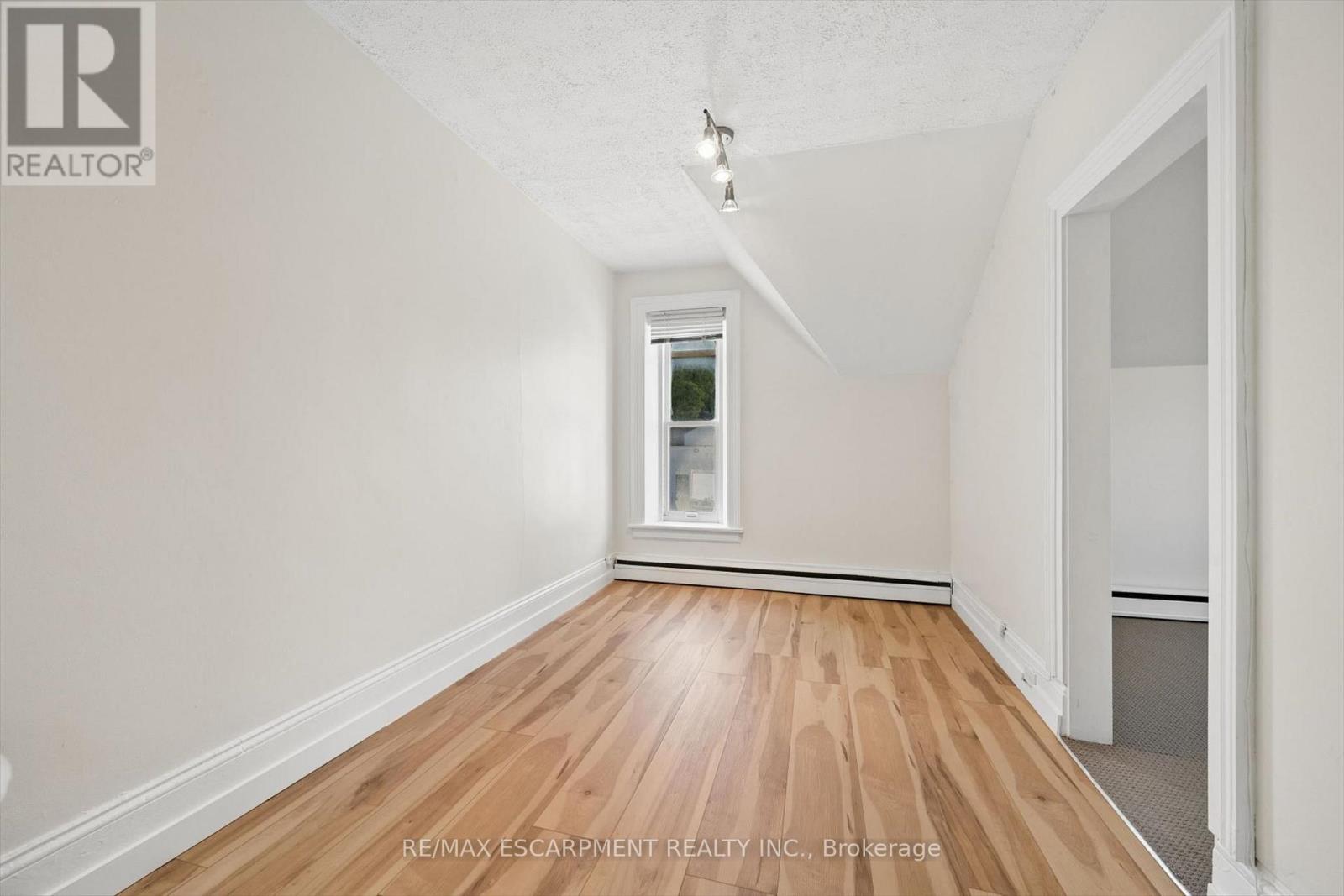 38b Concession Street, Cambridge, Ontario  N1R 2G9 - Photo 8 - X13559008
