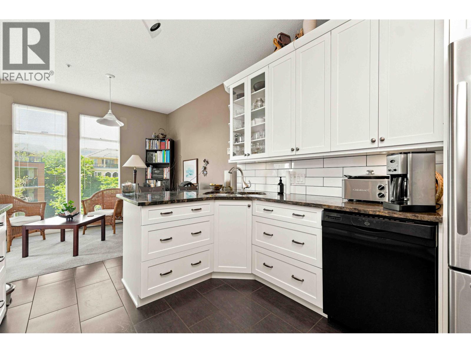 308 8 Laguna Court, New Westminster, British Columbia V3M 6M6 - Photo 9 - R3145492