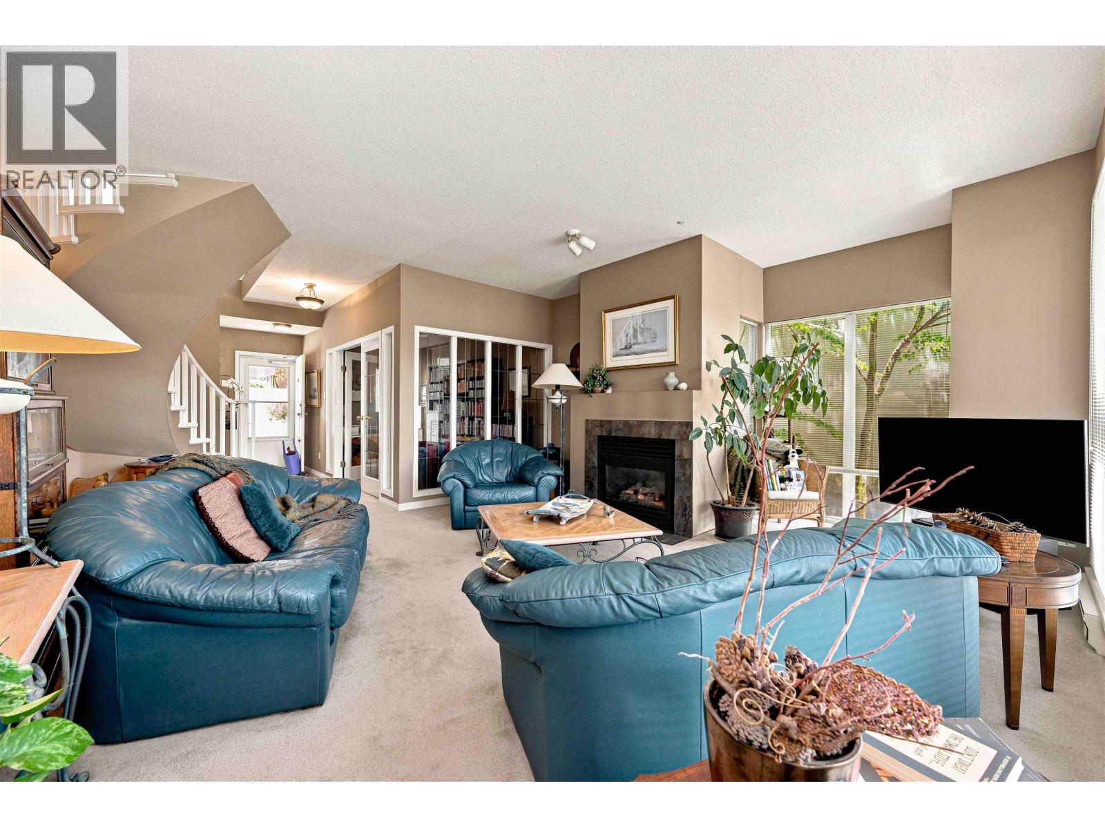 308 8 Laguna Court, New Westminster, British Columbia V3M 6M6 - Photo 5 - R3145492