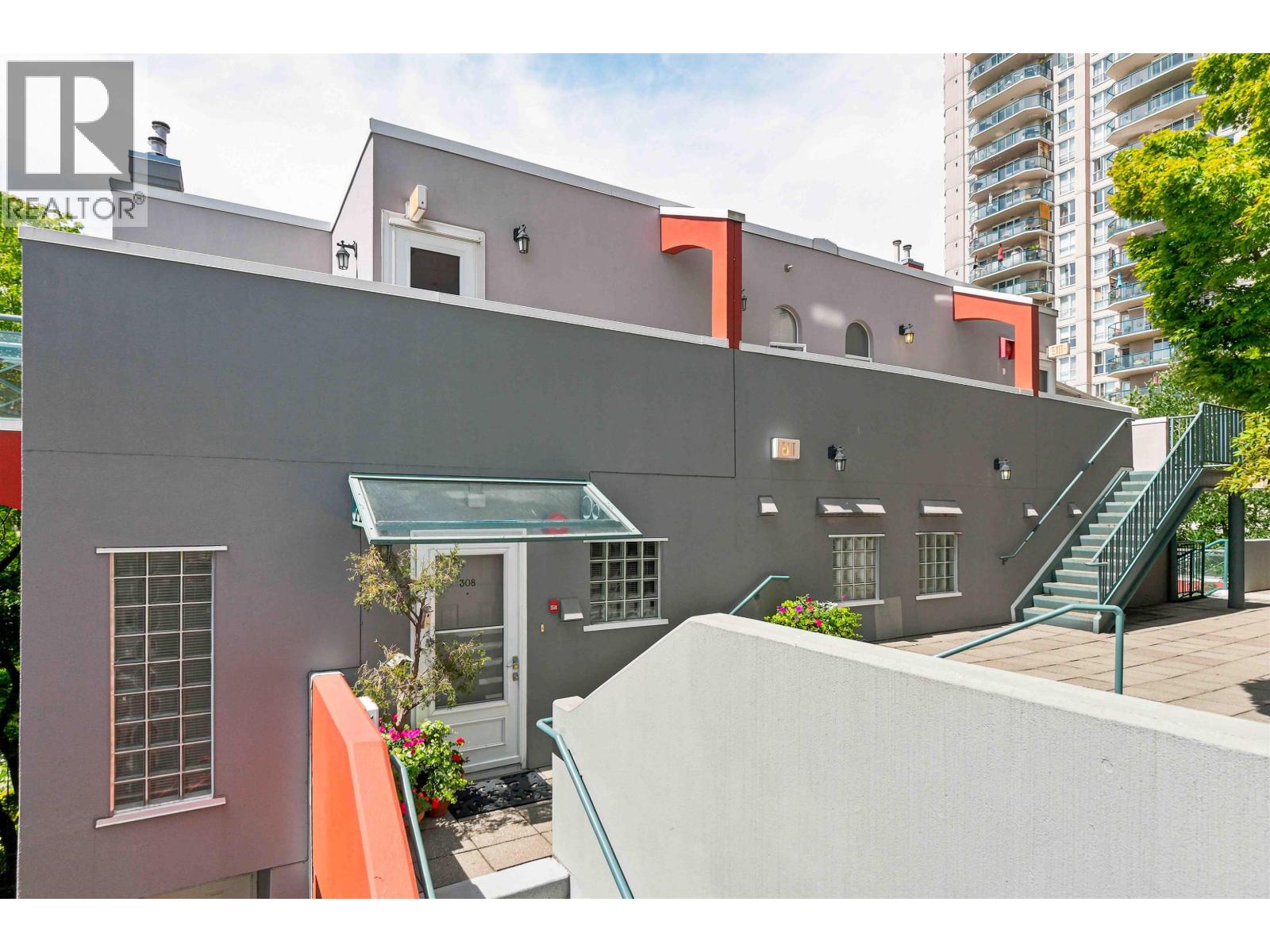 308 8 Laguna Court, New Westminster, British Columbia V3M 6M6 - Photo 32 - R3145492