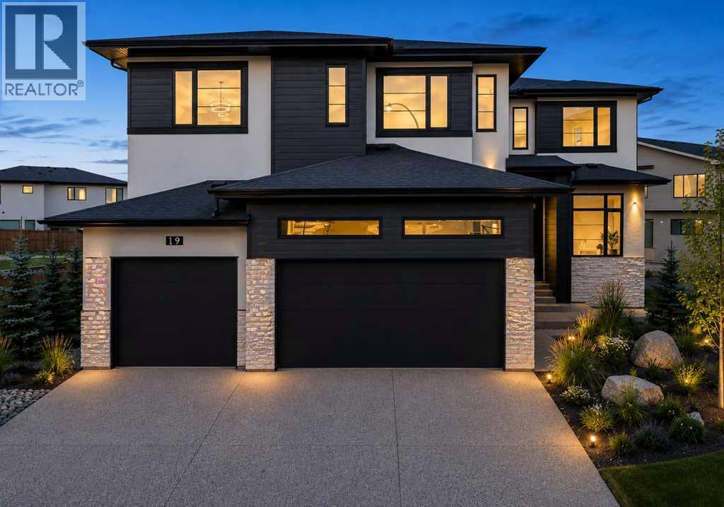 19 Rockcliff Court Nw, Calgary, Alberta  T3G 0G6 - Photo 1 - A2328163