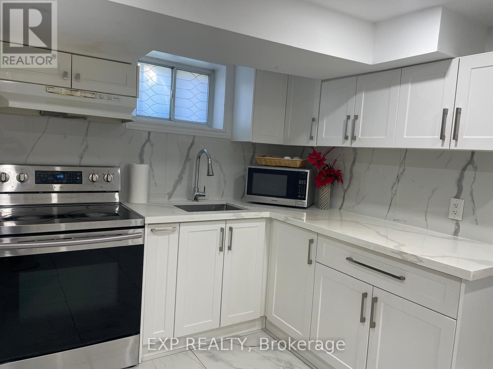 BSMT - 45 BLAISDALE ROAD, Toronto, Ontario