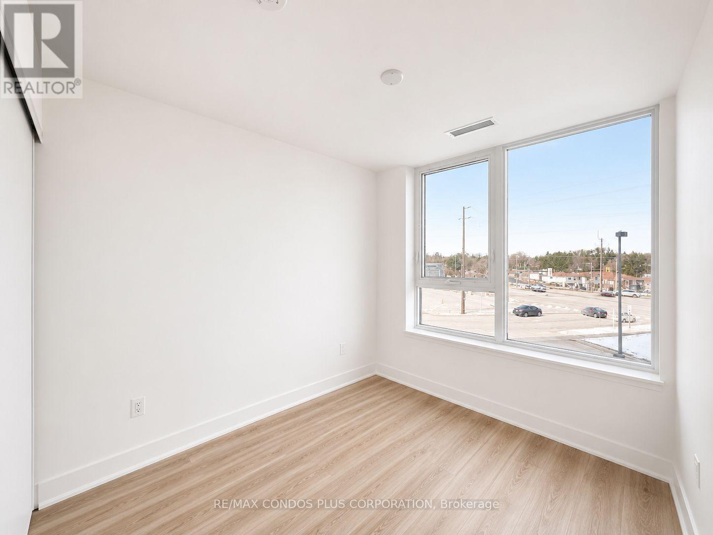 216 - 185 Deerfield Road, Newmarket, Ontario  L3Y 0G7 - Photo 6 - N13559012