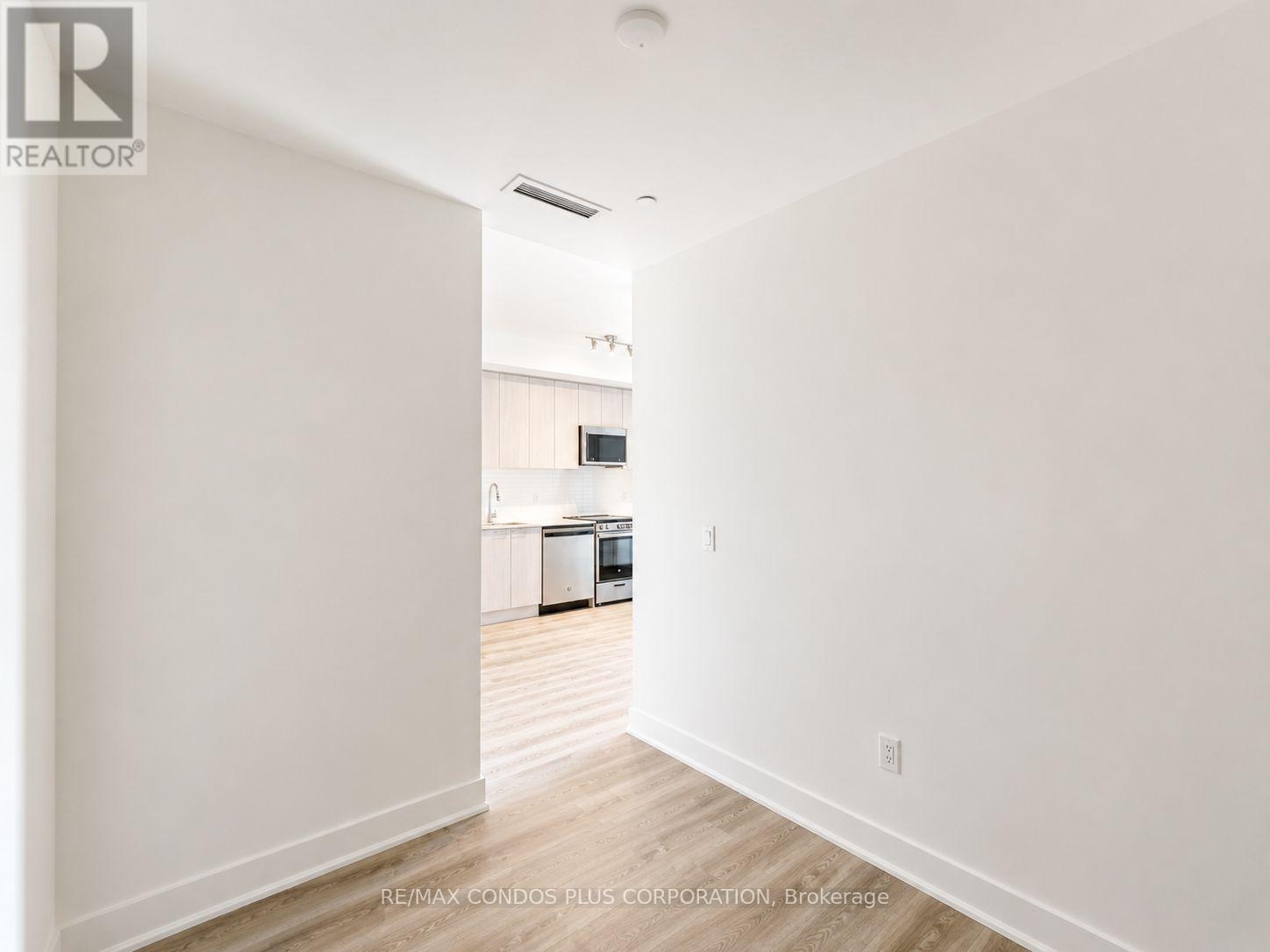 216 - 185 Deerfield Road, Newmarket, Ontario  L3Y 0G7 - Photo 7 - N13559012