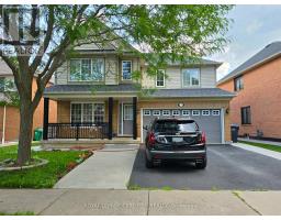 7 PENN DRIVE, Brampton, Ontario
