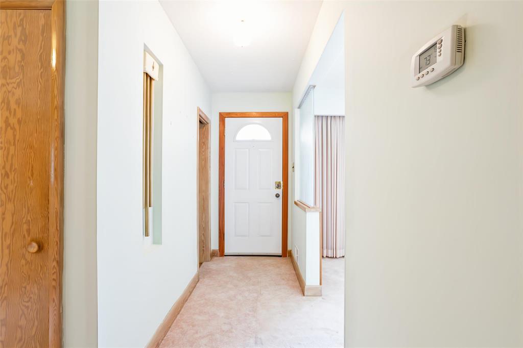 2 Crowson Bay, Winnipeg, Manitoba R3T 0J8 - Photo 8 - 202616502