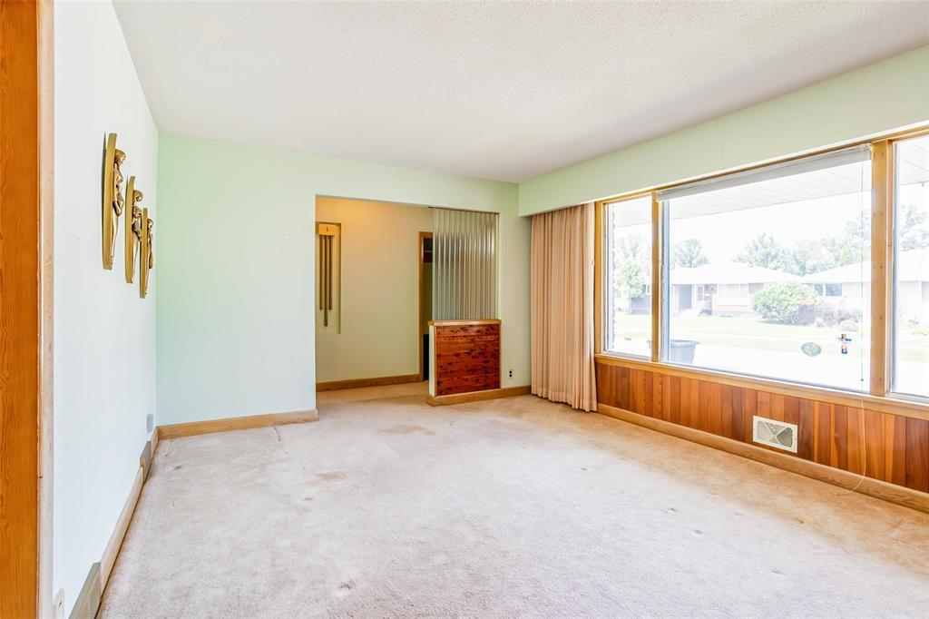 2 Crowson Bay, Winnipeg, Manitoba R3T 0J8 - Photo 6 - 202616502