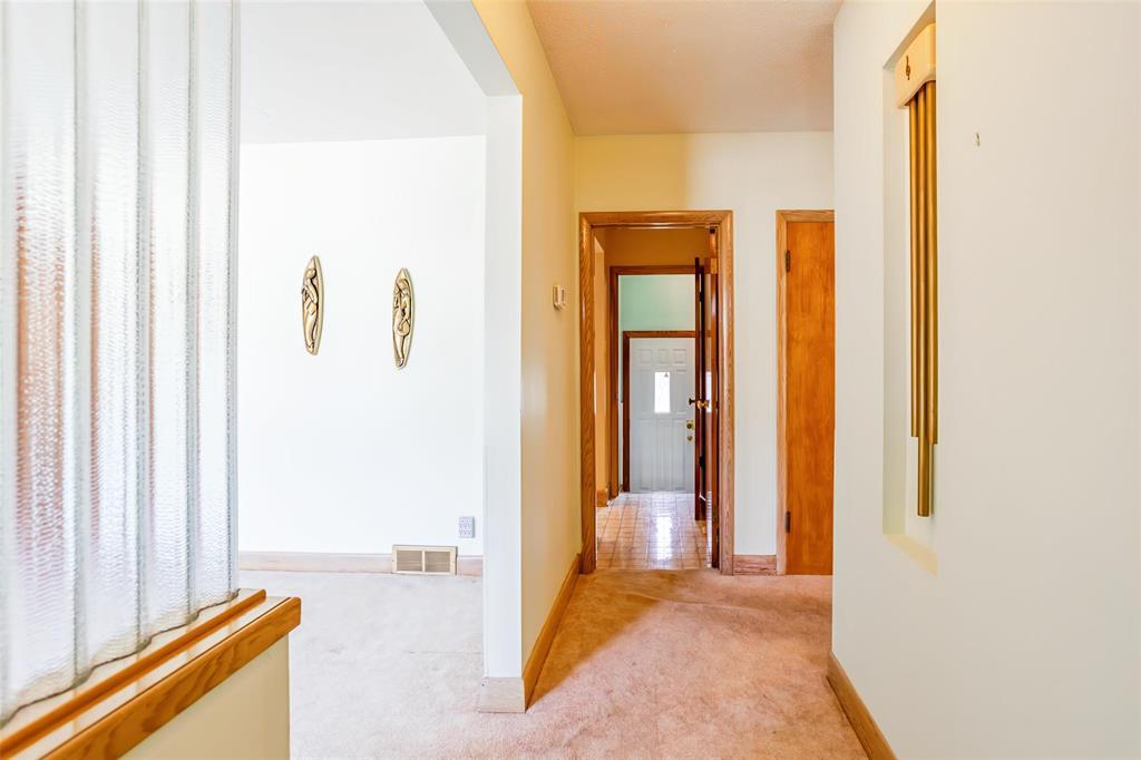 2 Crowson Bay, Winnipeg, Manitoba R3T 0J8 - Photo 7 - 202616502