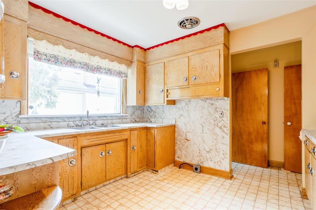 2 Crowson Bay, Winnipeg, Manitoba R3T 0J8 - Photo 11 - 202616502