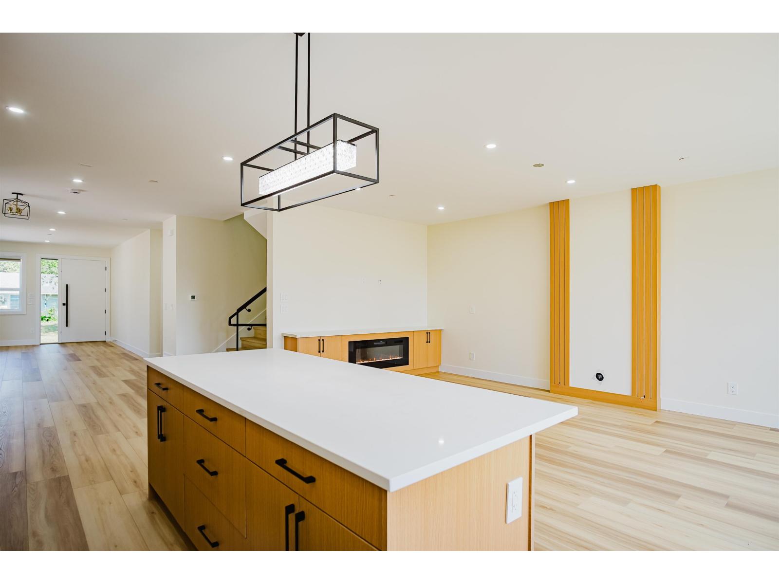 32034 Hillcrest Avenue, Mission, British Columbia  V2V 1L2 - Photo 12 - R3145386