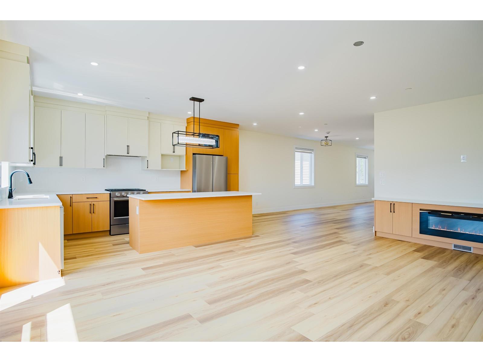32034 Hillcrest Avenue, Mission, British Columbia  V2V 1L2 - Photo 6 - R3145386