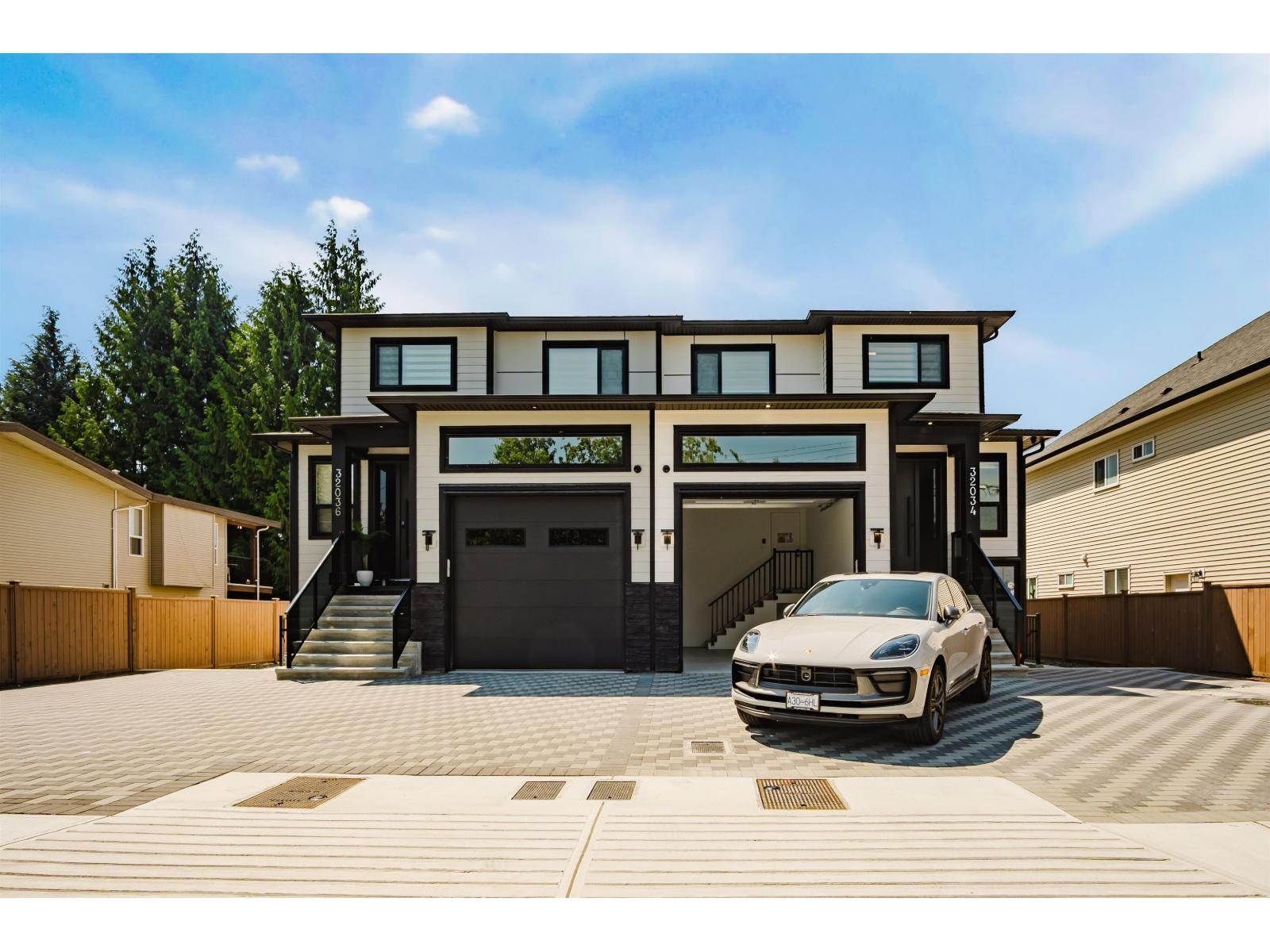 32034 Hillcrest Avenue, Mission, British Columbia  V2V 1L2 - Photo 2 - R3145386