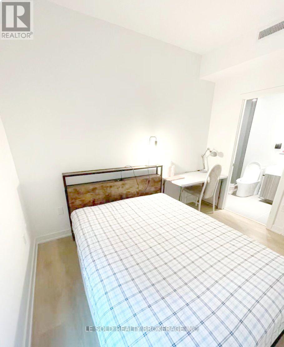 711 Master Bedroom - 127 Broadway Avenue, Toronto, Ontario M4P 1V4 - Photo 6 - C13554830