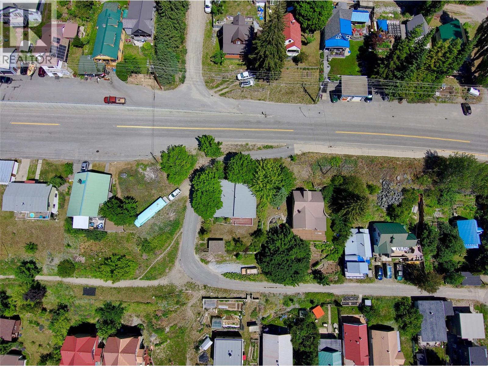 1603 Harasin Alley, Rossland, British Columbia  V0G 1Y0 - Photo 12 - 10394433