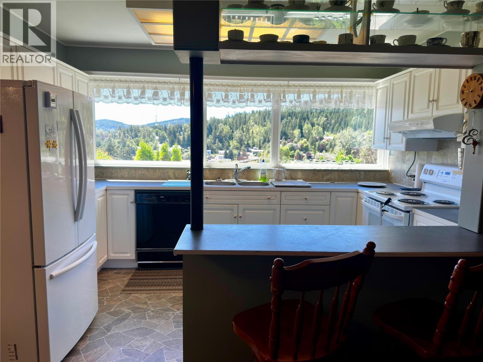 1603 Harasin Alley, Rossland, British Columbia  V0G 1Y0 - Photo 24 - 10394433
