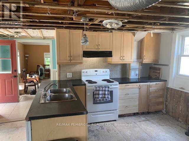 454 Norman Street, Pembroke, Ontario  K8A 4A5 - Photo 10 - X13559172