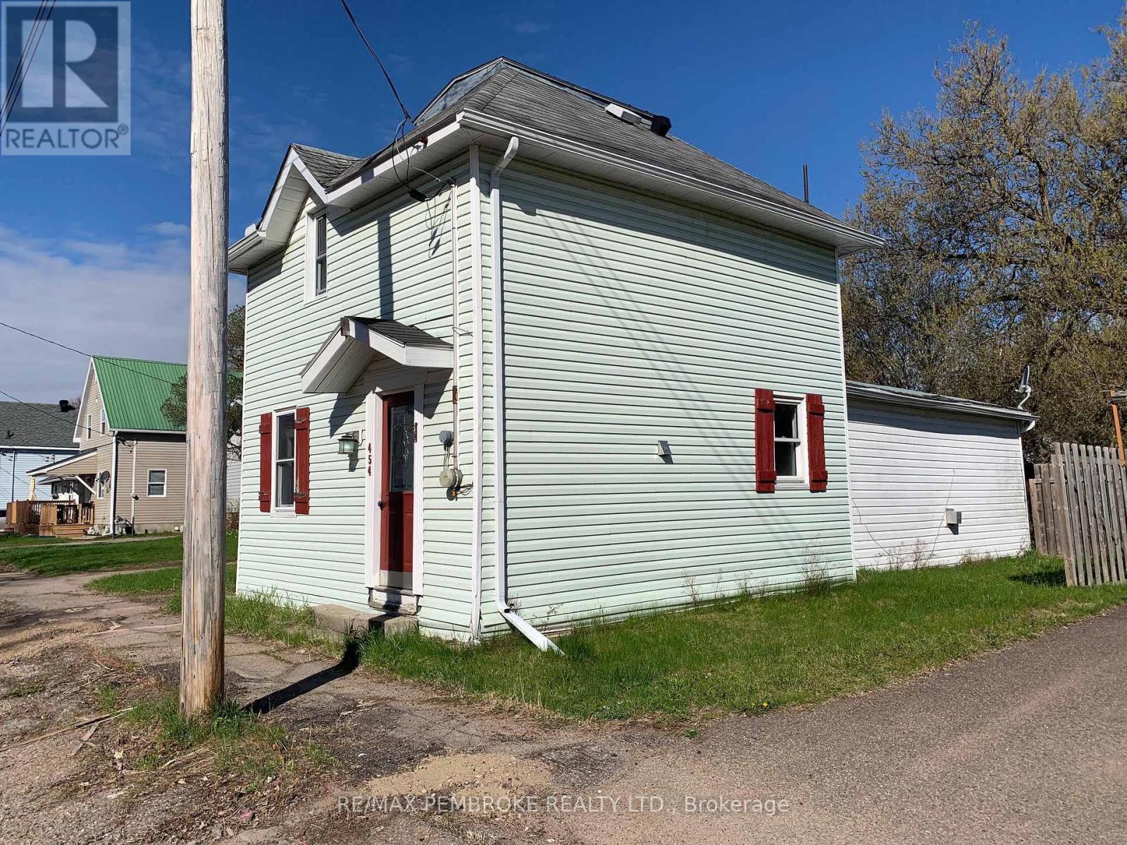 454 Norman Street, Pembroke, Ontario  K8A 4A5 - Photo 2 - X13559172
