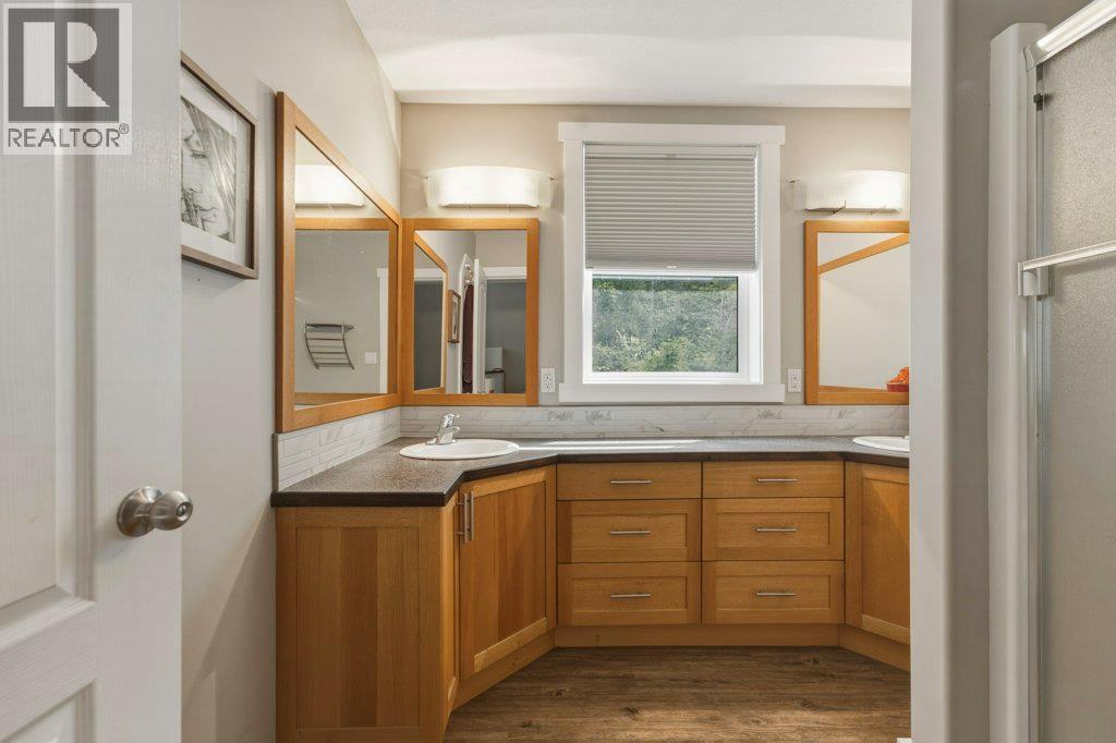 900 10 Avenue SE Unit# 28, Salmon Arm, British Columbia  V1E 2W6 - Photo 30 - 10393729