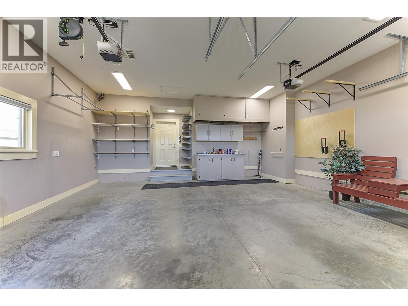 Listing image 68