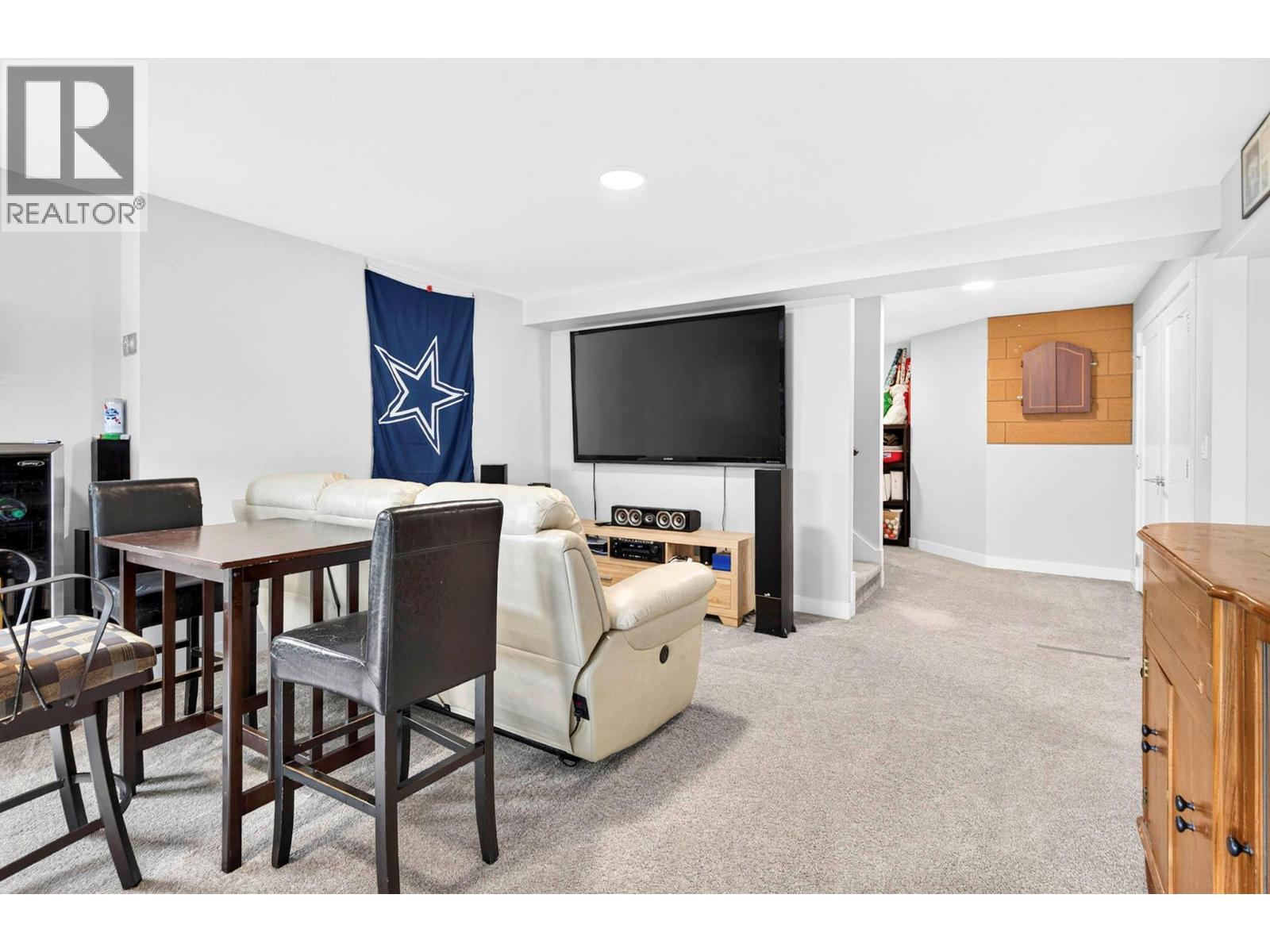 Listing image 24