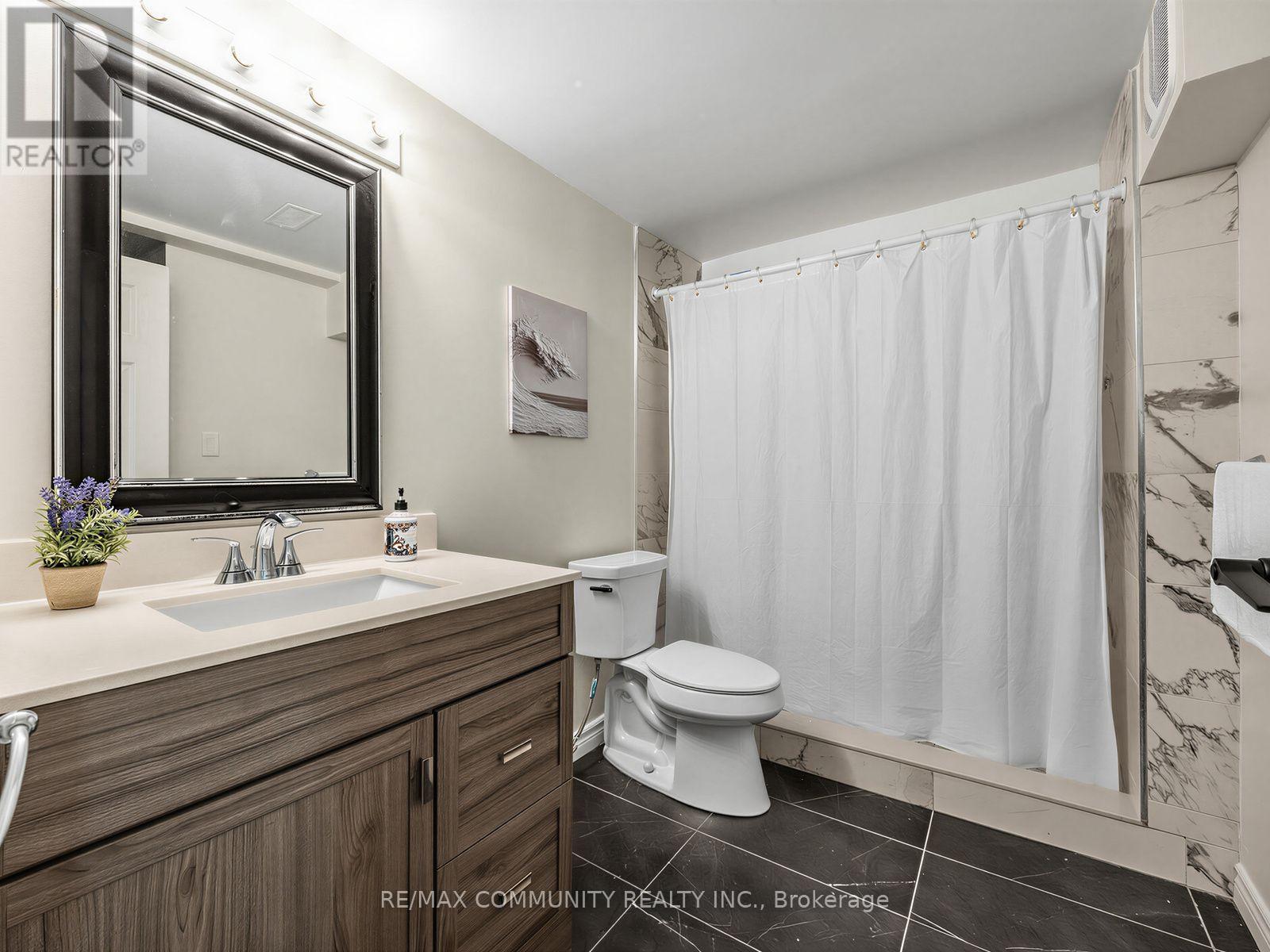 38 Robmar Street E, Whitby, Ontario  L1M 1T7 - Photo 34 - E13559070