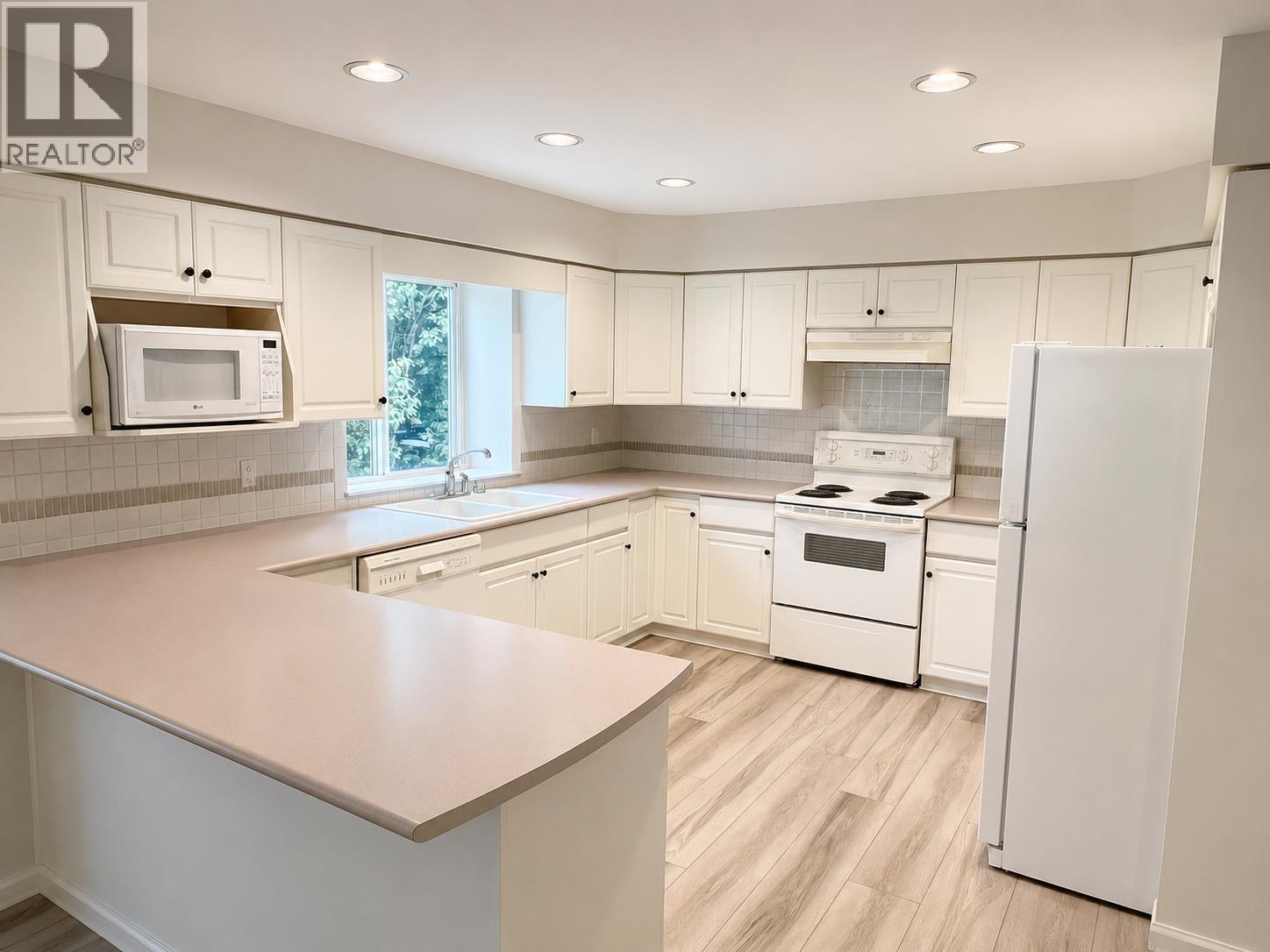 2157 Drawbridge Close, Port Coquitlam, British Columbia  V3C 6H8 - Photo 4 - R3145149