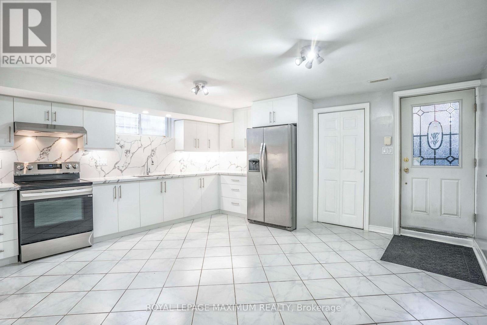 Basement - 641 Caledonia Road, Toronto, Ontario M6E 4V7 - Photo 11 - W13559108