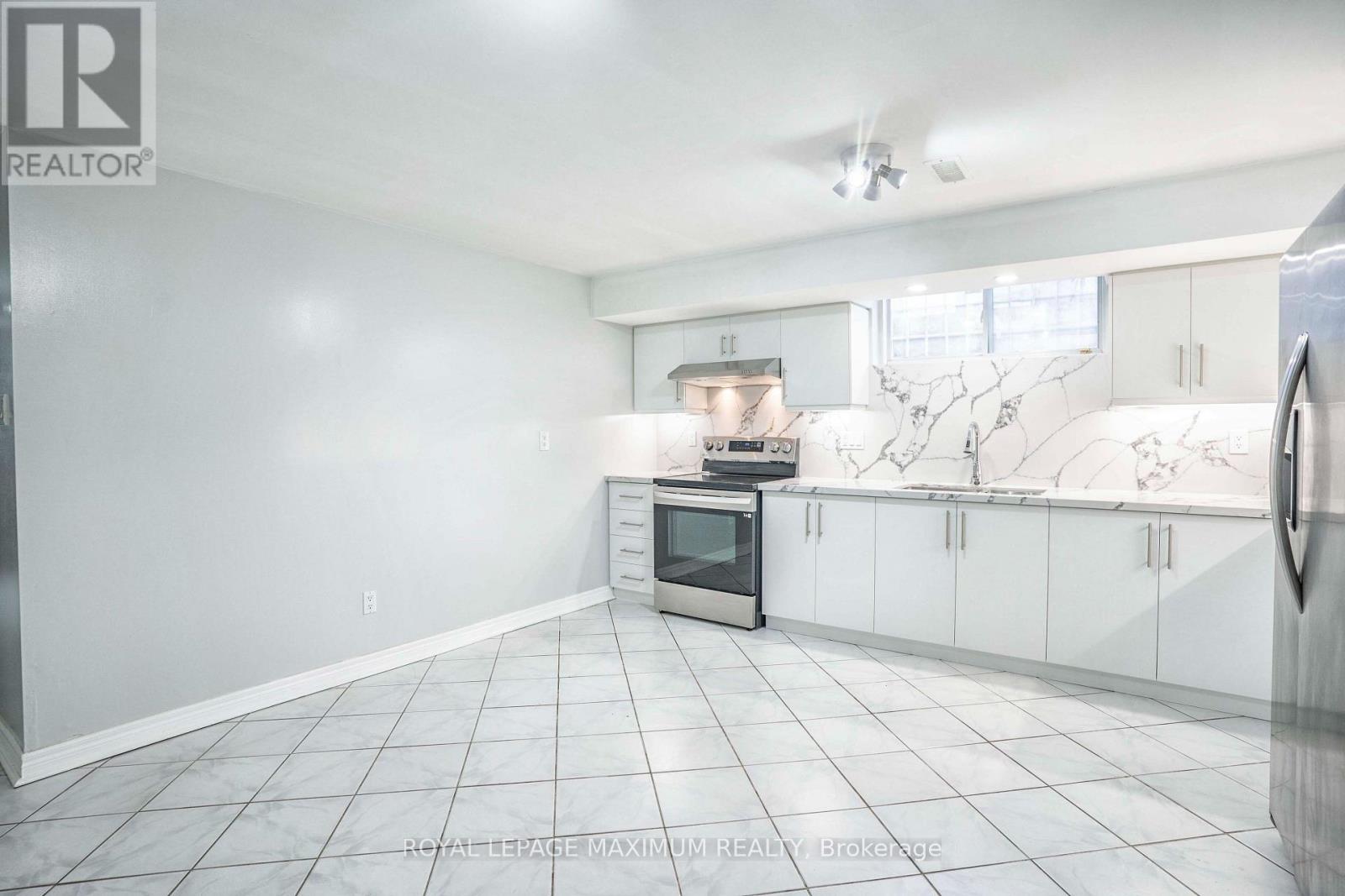 Basement - 641 Caledonia Road, Toronto, Ontario M6E 4V7 - Photo 15 - W13559108