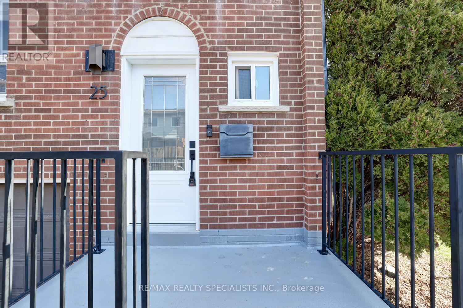 25 - 2445 Homelands Drive, Mississauga, Ontario  L5K 2C6 - Photo 4 - W13559130