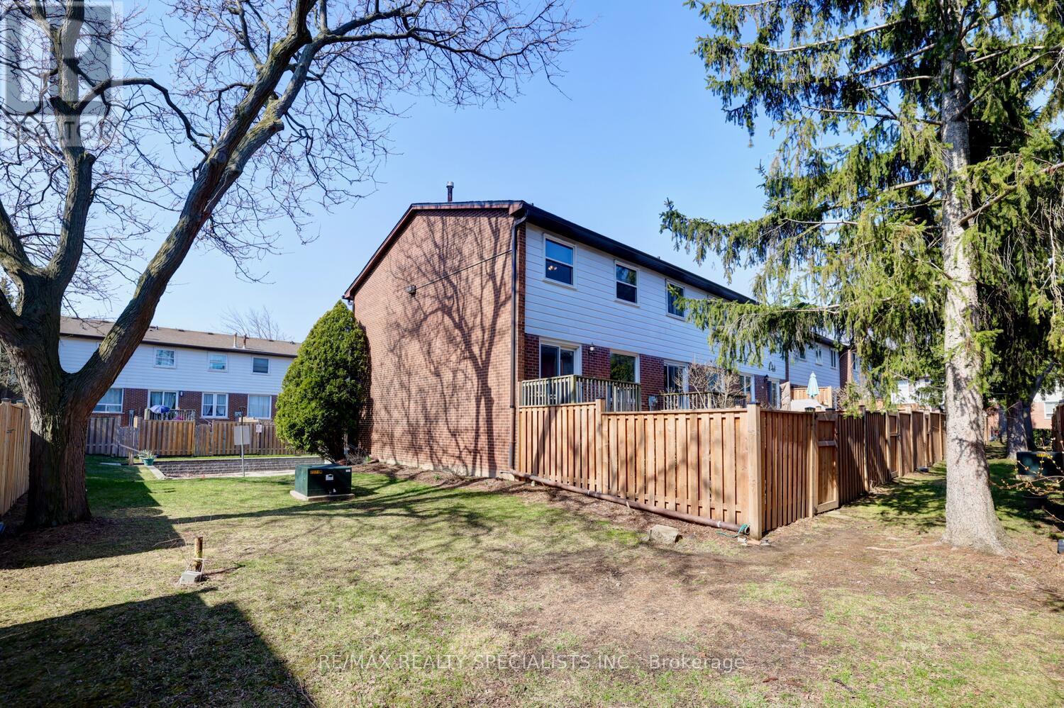 25 - 2445 Homelands Drive, Mississauga, Ontario  L5K 2C6 - Photo 43 - W13559130