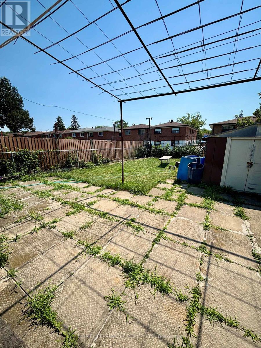 7276 Shallford Road, Mississauga, Ontario  L4T 2P7 - Photo 11 - W13559170