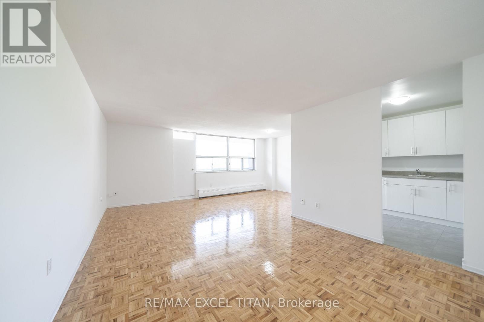 412 - 5 Glamorgan Avenue, Toronto, Ontario  M1P 4P1 - Photo 3 - E13157432