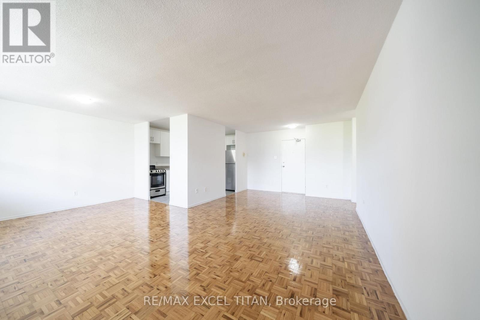 412 - 5 Glamorgan Avenue, Toronto, Ontario  M1P 4P1 - Photo 4 - E13157432