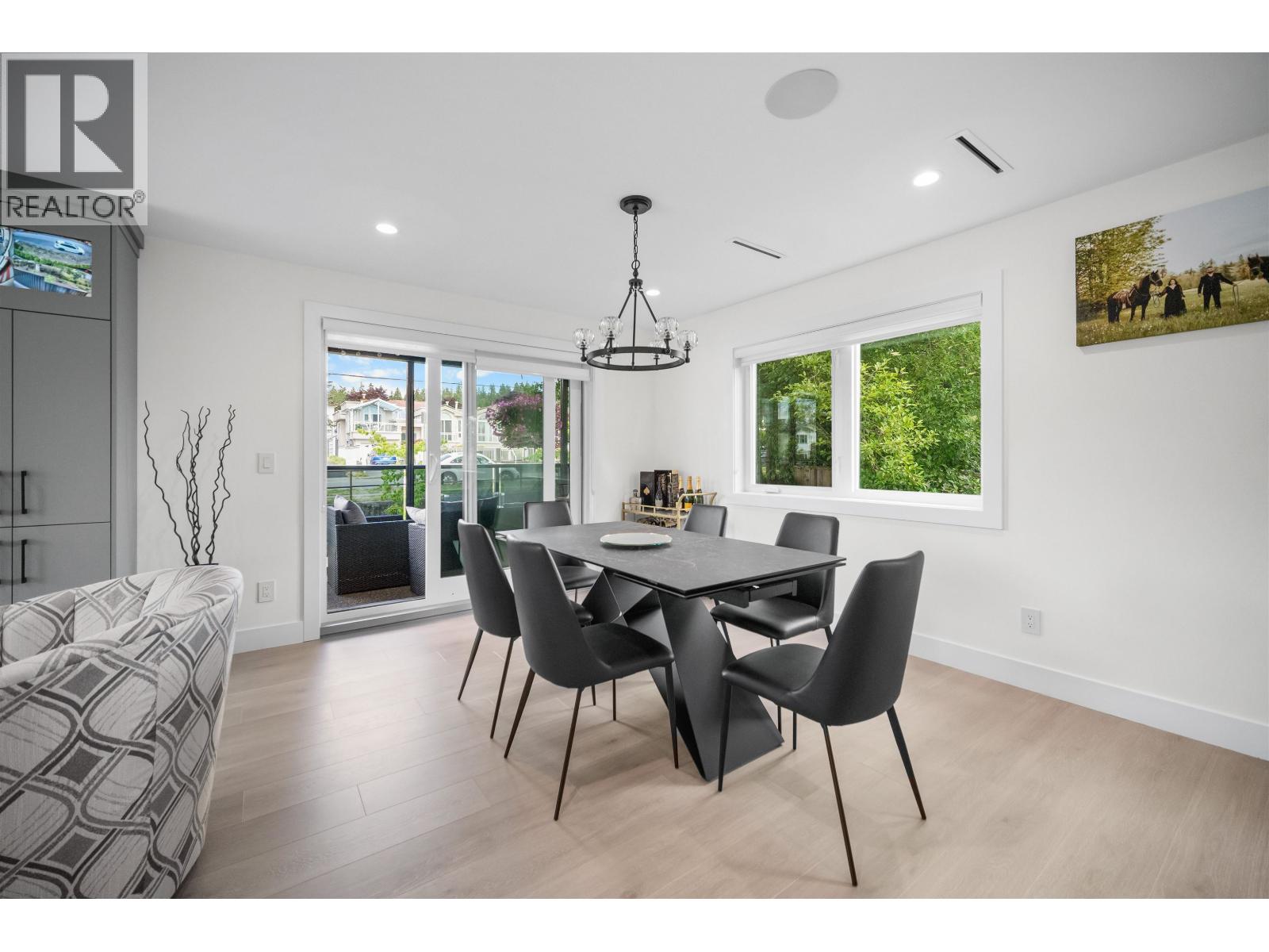 1010 Augusta Avenue, Burnaby, British Columbia  V5A 2V4 - Photo 7 - R3145680