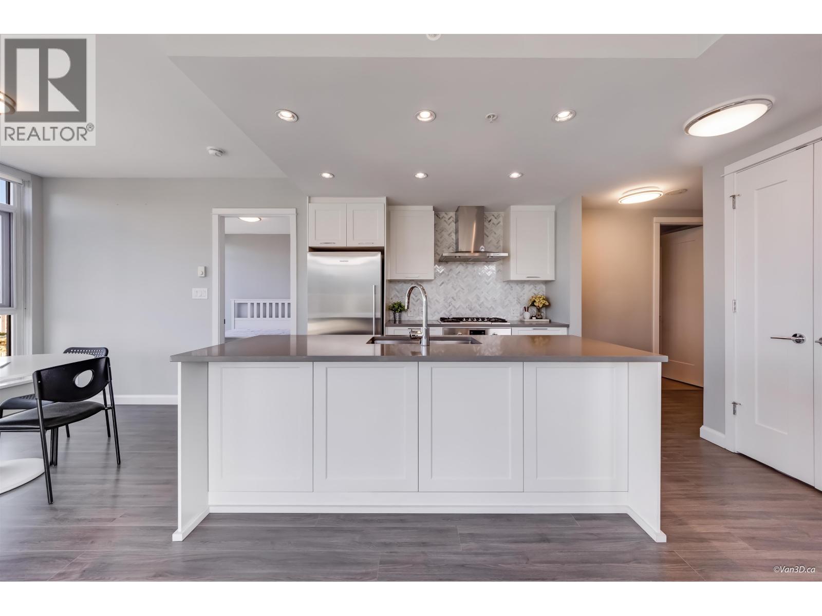 1805 520 Como Lake Avenue, Coquitlam, British Columbia  V3J 0E8 - Photo 9 - R3145704