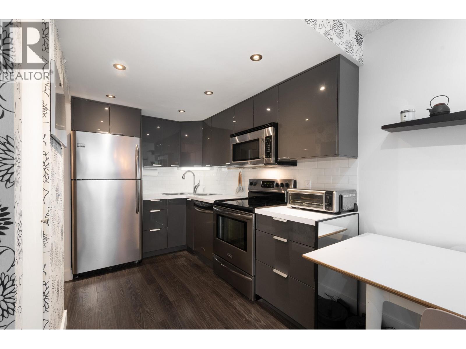 207 1990 W 6th Avenue, Vancouver, British Columbia  V6J 4V4 - Photo 13 - R3145846